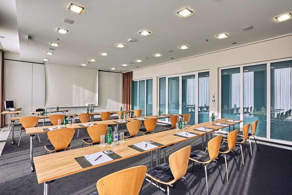 H4 Hotel ゾロトゥルン 設備 写真