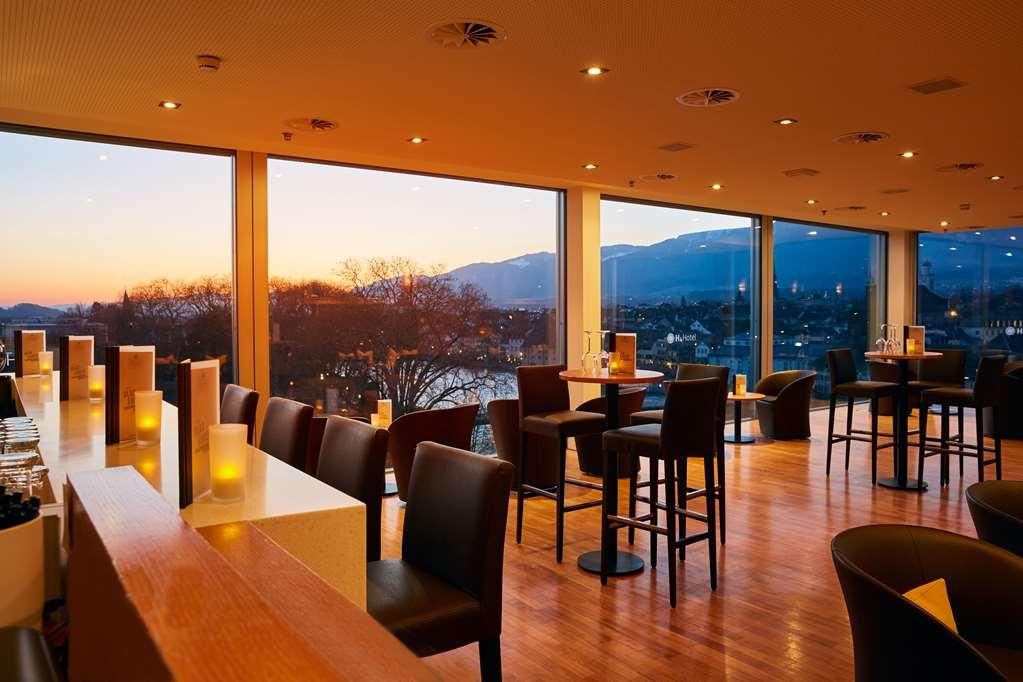 H4 Hotel ゾロトゥルン レストラン 写真