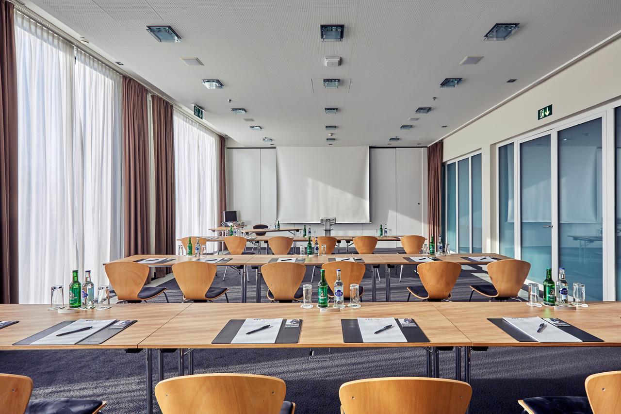 H4 Hotel ゾロトゥルン エクステリア 写真